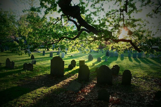 2.5-Hour Salem History & Sightseeing Guided Walking Tour - Starting on Essex Street