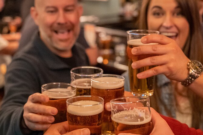 2 Hour Historic Pub Crawl in Boston - Beer talk, local drinks, and what is not included