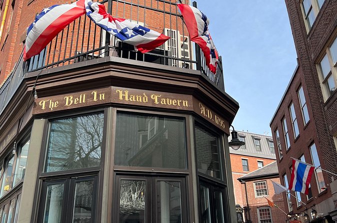 2 Hour Historic Pub Crawl in Boston - Finishing at Bell in Hand