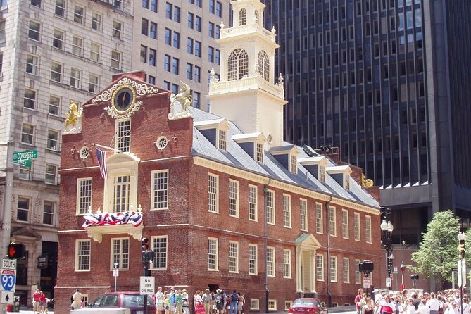 Astounding Scavenger Hunt: Boston The Story of America - Faneuil Hall and the Old South Meeting House