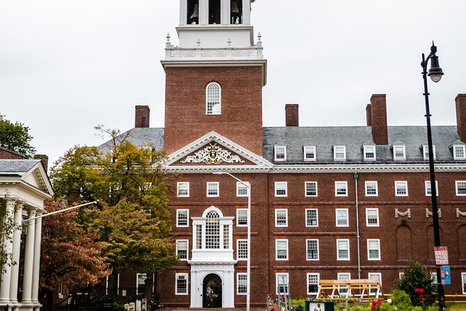 Boston and Cambridge Private Day Tour - Harbor, Seaport, and downtown contrasts
