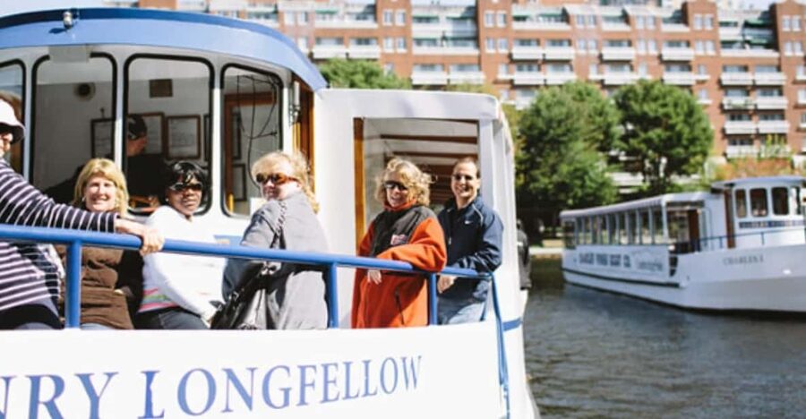 Boston: Charles River Sightseeing Cruise - Key points at a glance