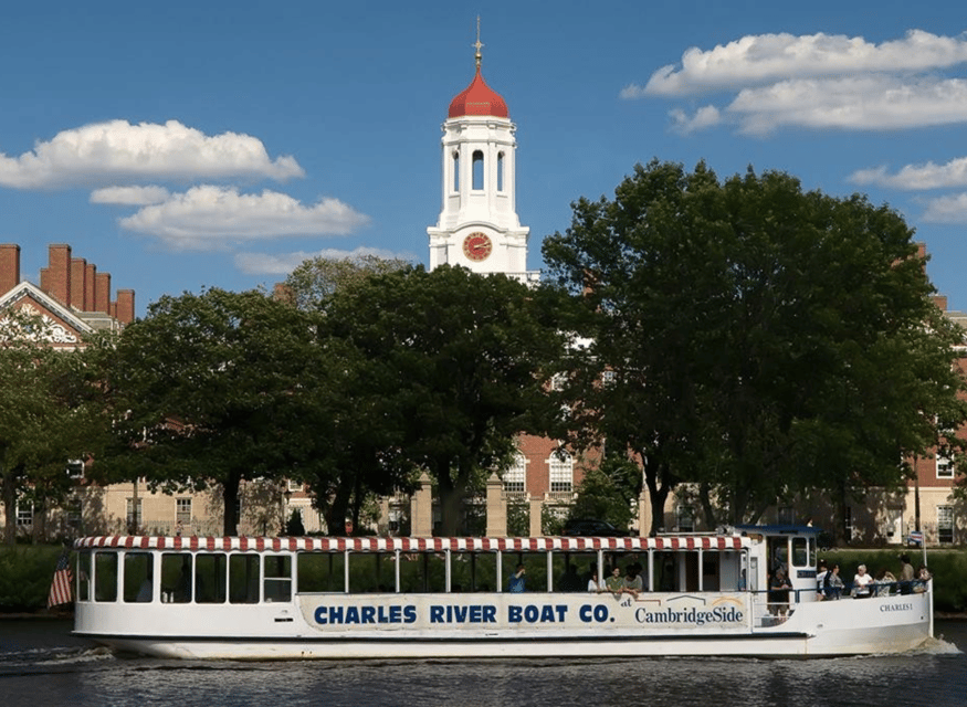 Boston: Charles River Sightseeing Cruise - Choosing between covered seating and the front