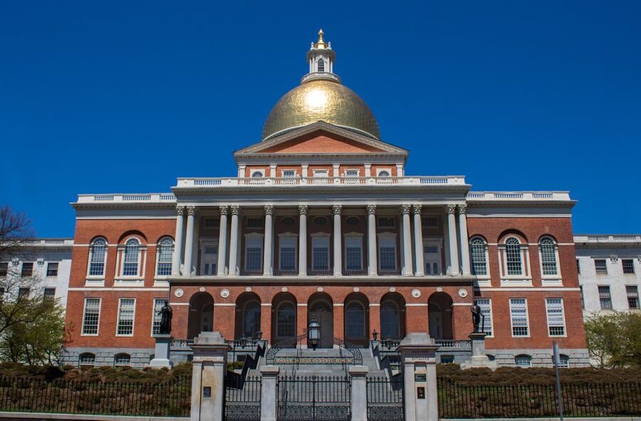 Boston: City History and Highlights Audio App Walking Tour - Quincy Market, Faneuil Hall, and Samuel Adams