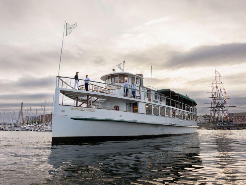 Boston: Cocoa and Carols Holiday Cruise - Cocoa, carols, and live holiday music