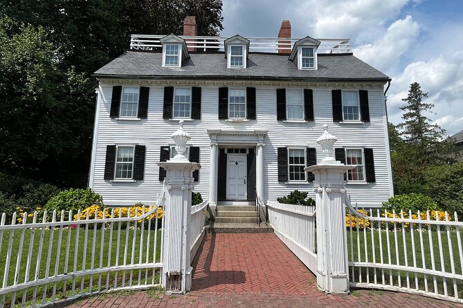 Boston Day Tour by Ferry: Salem Witch Trials Past to Present - The ferry from Boston gives the day a proper beginning