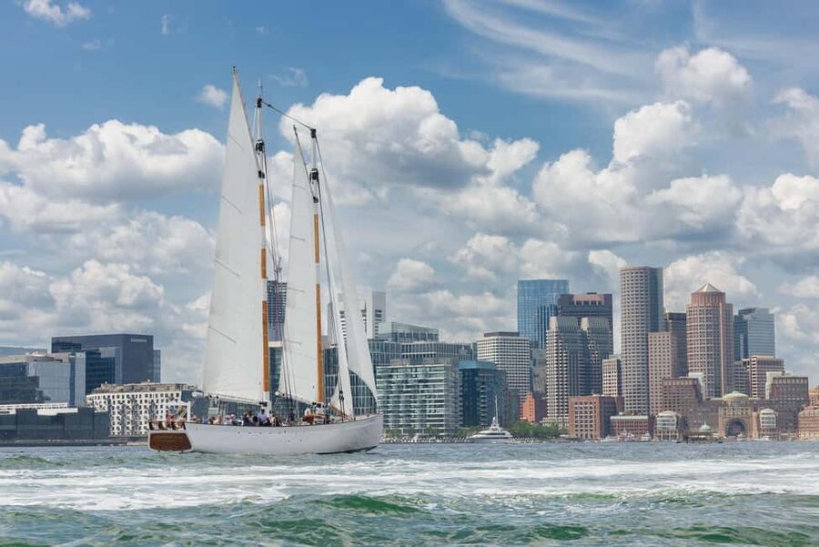Boston: Downtown Harbor Sailing Cruise - Fan Pier, the Aquarium, and the Boston Skyline