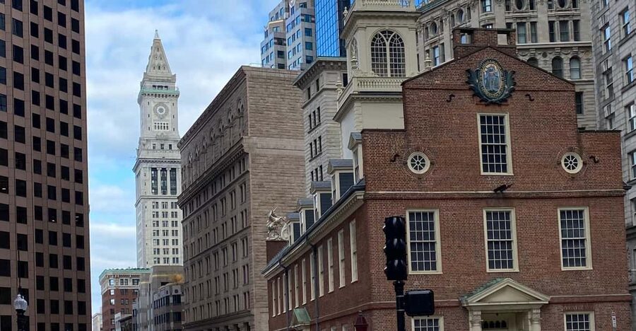 Boston: Freedom Trail Guided Walking Tour in French - Meeting halls, bookstores, and the road to revolution