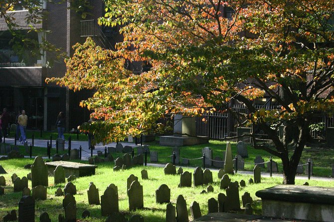 Boston Freedom Trail Scavenger Hunt Adventure - Granary Burying Ground and Boston’s early story