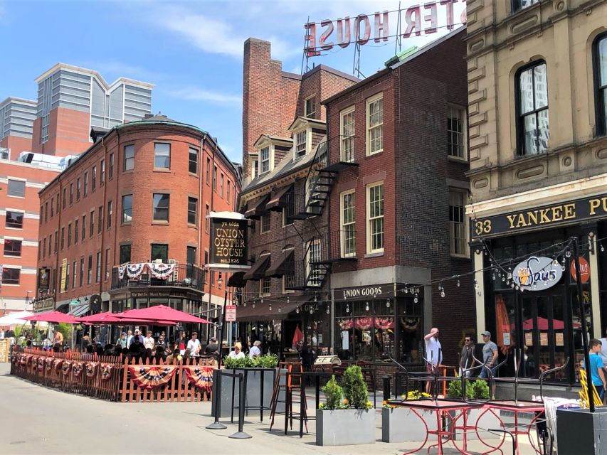 Boston: Freedom Trail Tour with Old North Church & Cruise - The harbor cruise from Long Wharf