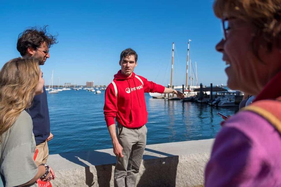 Boston: Guided Seafood Tasting and History Tour - Key points at a glance