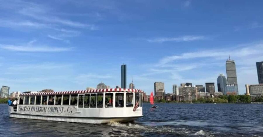 Boston: Harbor and Charles River Architecture Boat Tour - What the Live Guide Adds to the Ride