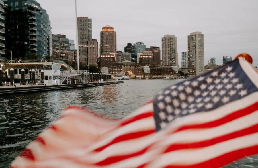Boston: Harbor and Charles River Architecture Boat Tour - Two Hours on the Water: What the Timing Means