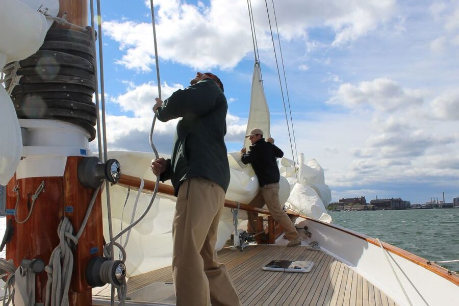 Boston: Harbor Champagne Sunset Sail from Rowes Wharf - Charleston Navy Yard and Boston’s historic waterfront