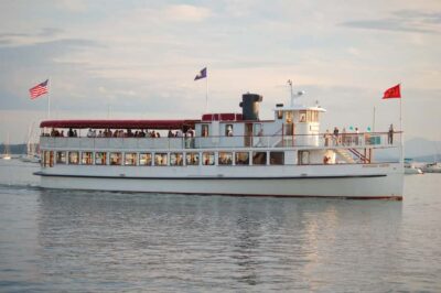 Boston Harbor Fall Foliage Weekend Brunch Cruise