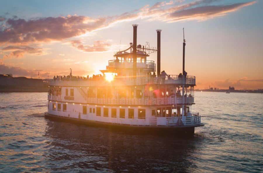 Boston Harbor: Full Moon Cruise with Champagne Option - The Harbor Islands Under a Full Moon