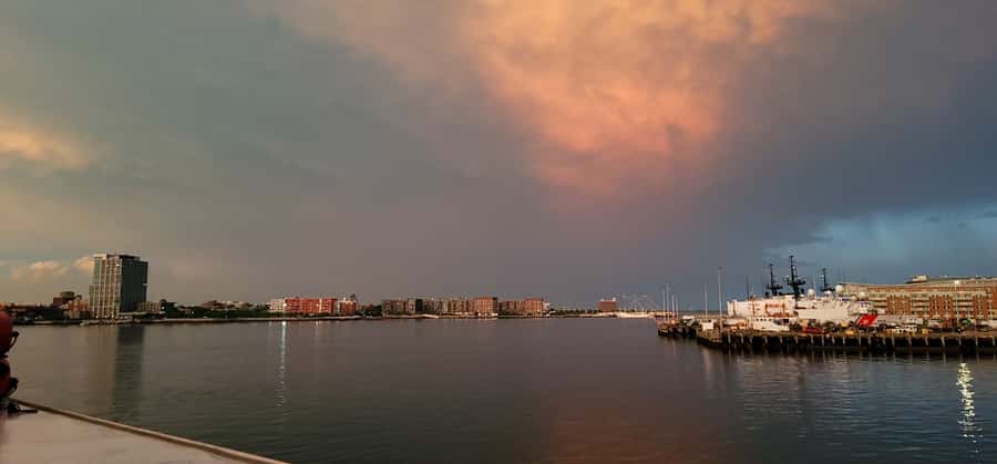 Boston Harbor: Full Moon Cruise with Champagne Option - Is the $30 Ticket Worth It?
