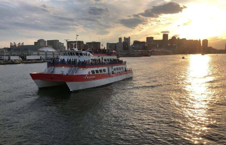 Boston Harbor: Full Moon Cruise with Champagne Option - Logan Airport and the Sound of the Harbor