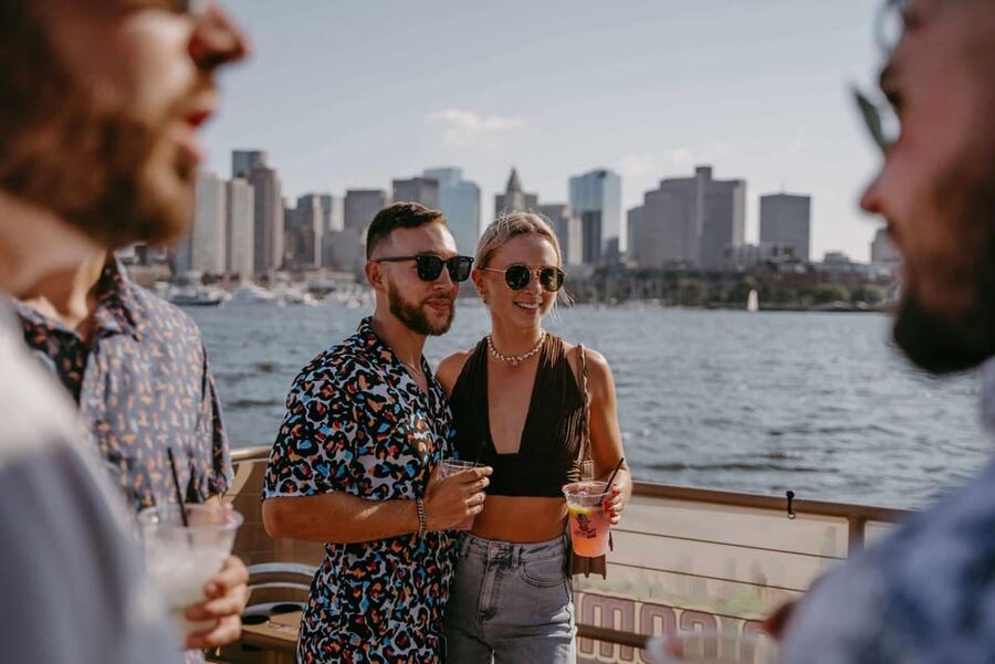 Boston Harbor: Tropical Boston Boat Cruises - What to wear and what to bring