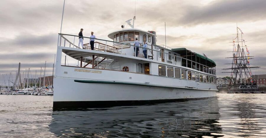 Boston Harbor: Winter Holiday Weekend Brunch Cruise - My call: book it for a planned winter celebration