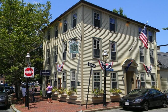 Boston Historic Taverns Tour with Tastings and Ferry - A drink at the Warren Tavern