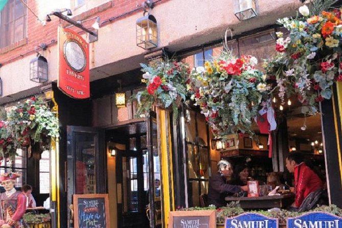 Boston Historic Taverns Tour with Tastings and Ferry - Walking back through old Boston