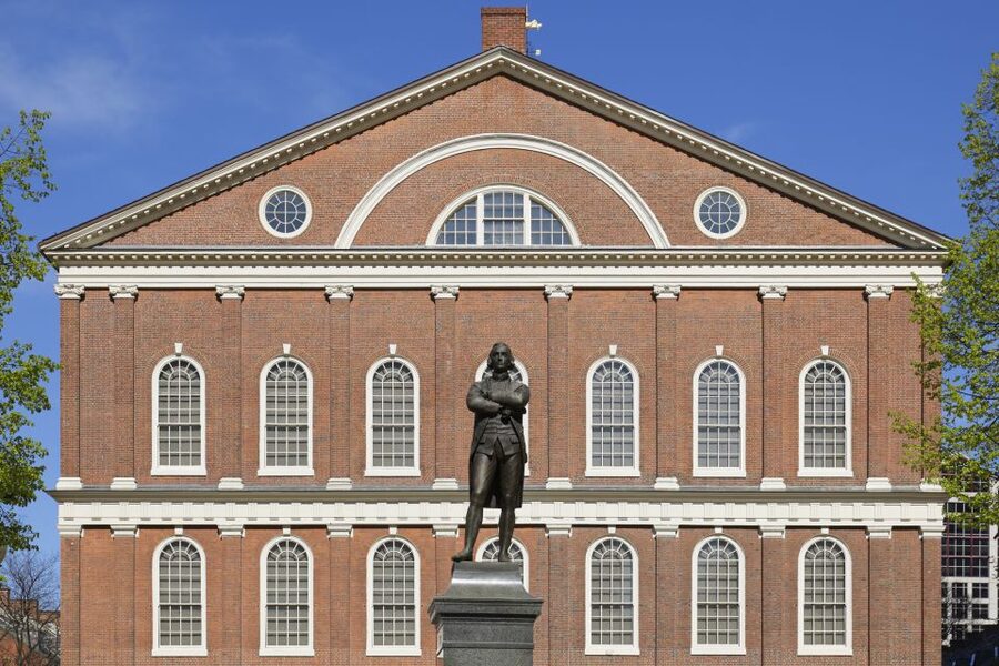 Boston: History Pub Crawl Tour Along the Freedom Trail - Timing, weather, and mobility