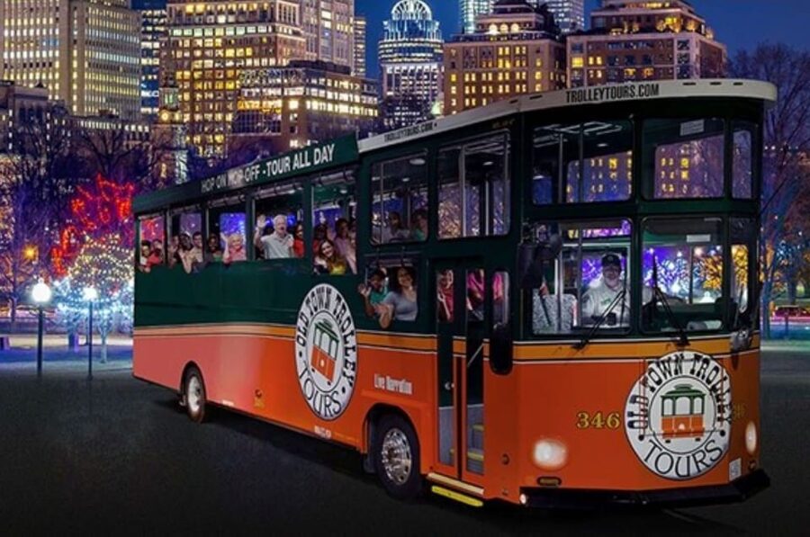 Boston: Holiday Sights and Festive Nights Trolley Tour - Practical timing and packing advice