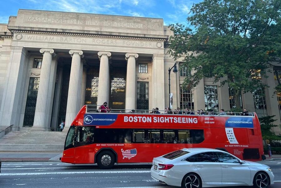 Boston: Hop-On Hop-Off All Day Boston Sightseeing Tour - Stop 3: Downtown Crossing, burial grounds, and old churches