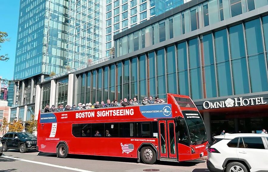 Boston: Hop-On Hop-Off Double-Decker Bus Sightseeing Tour - Stop 8: Massachusetts State House and the edge of Beacon Hill
