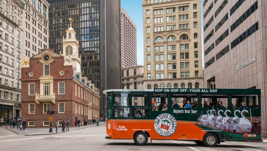 Boston: Hop-on Hop-off Old Town Trolley Tour - Stops 4 and 5: North Station and the Historic District