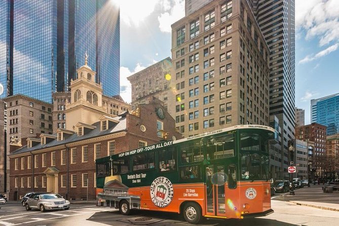 Boston Hop-On Hop-Off Trolley Tour with 13 Stops - Stop 1: Harbor sights at 200 Atlantic Avenue