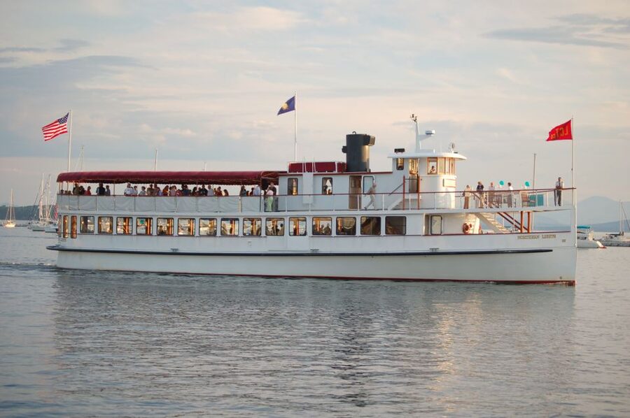 Boston: New England Harbor Cruise - A comfortable boat with room to move