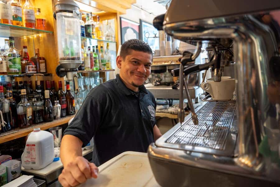 Boston: North End Food Experience with Pizza, Meats & Cheese - Why this North End food walk works