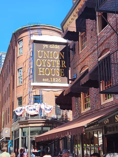 Boston: North End Walking Tour with Private Harbor Cruise - Old State House and the City’s First Revolutionary Shock