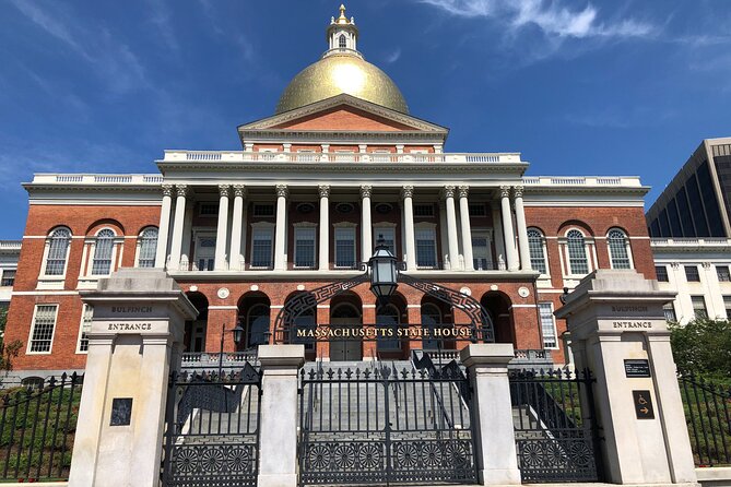 Boston Record Breakers: Self-Guided Scavenger Hunt - Park Street and the route into old Boston