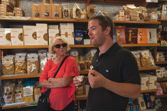 Boston’s North End Food Tour: Italian Flavors & Heritage Walk - Pizza, pastry, and coffee on Hanover Street
