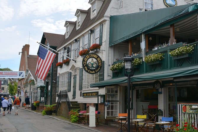 Boston to Newport Mansions Private Day Trip - Choosing where to eat in Newport