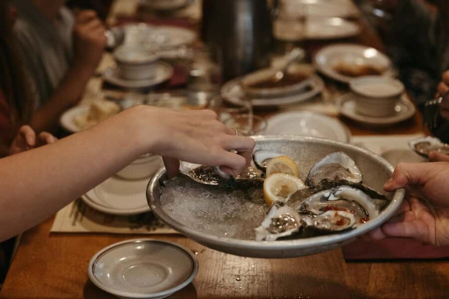 Boston: Ultimate Historic Food & Drink Tour - Timing, group size, and meeting details