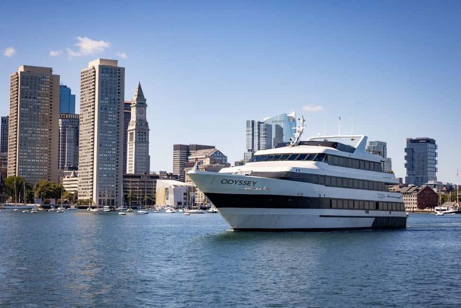 City Cruises Boston: Premier Brunch or Dinner Harbor Cruise - Boarding at Rowes Wharf before the cruise begins