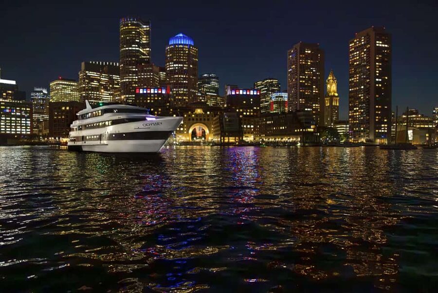 City Cruises Boston: Premier Brunch or Dinner Harbor Cruise - How the route works in practice