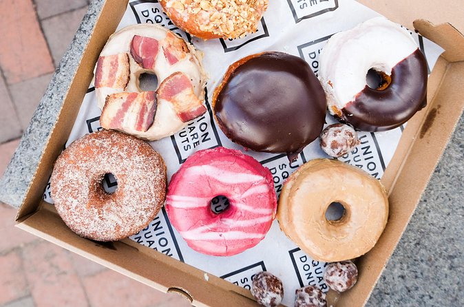 Delicious Donuts of Harvard Square: A Historical Walking Tour - Harvard history between the pastry stops