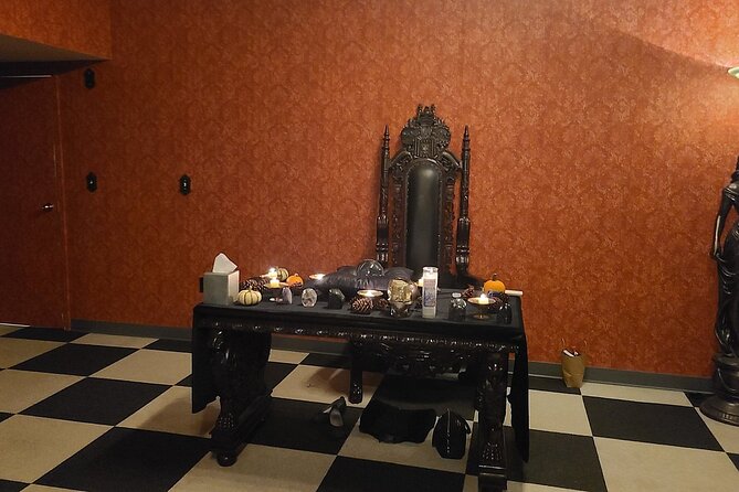 Experience Authentic Salem Séance with Entry Pass - What happens at Omen in Salem