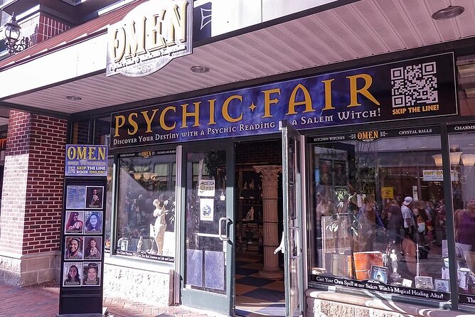 Experience Authentic Salem Séance with Entry Pass - How the group setting changes the experience