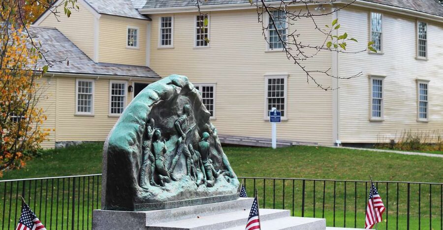 From Boston: Full-Day Historical Lexington & Concord Tour - Starting in Boston and crossing Cambridge