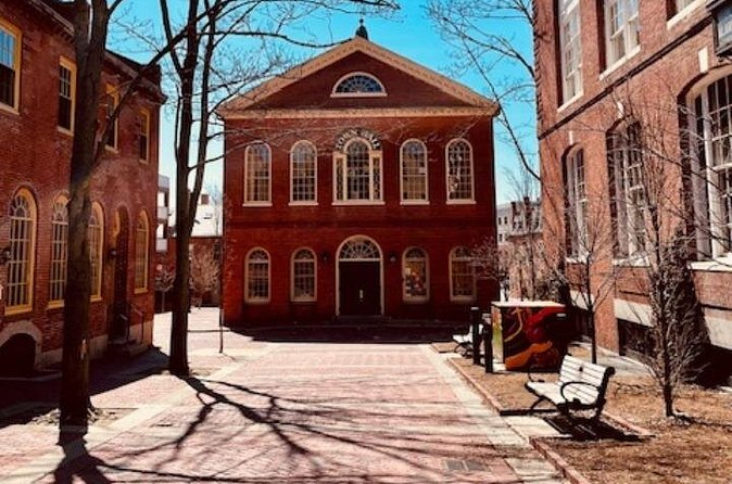 Ghostly Tales of Salem Walking Tour - When to go and what to bring