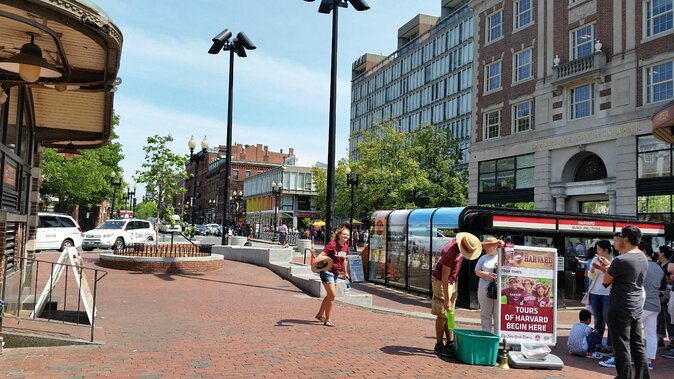 Harvard Square Cambridge Food & Walking Tour - Key points at a glance