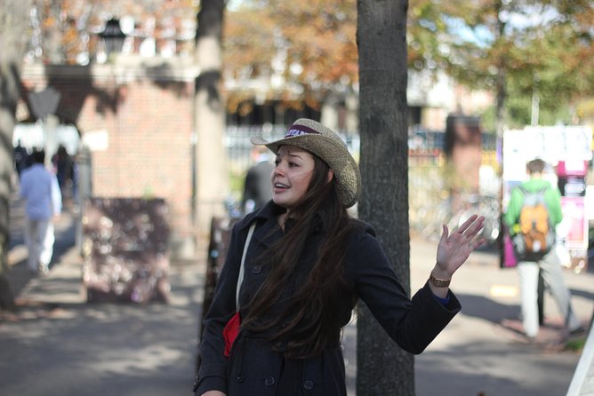 Harvard University Campus Guided Walking Tour - Fogg Art Museum and Harvard’s art institutions