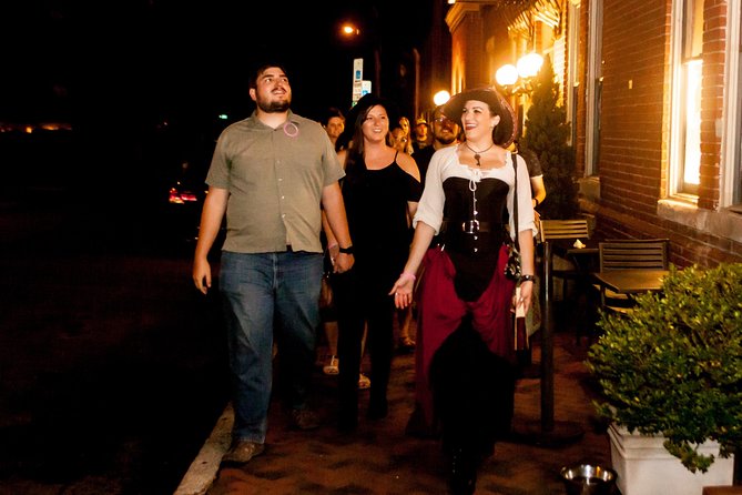 Haunted Boston Booze and Boos Ghost Walking Tour - Why this Boston ghost walk works