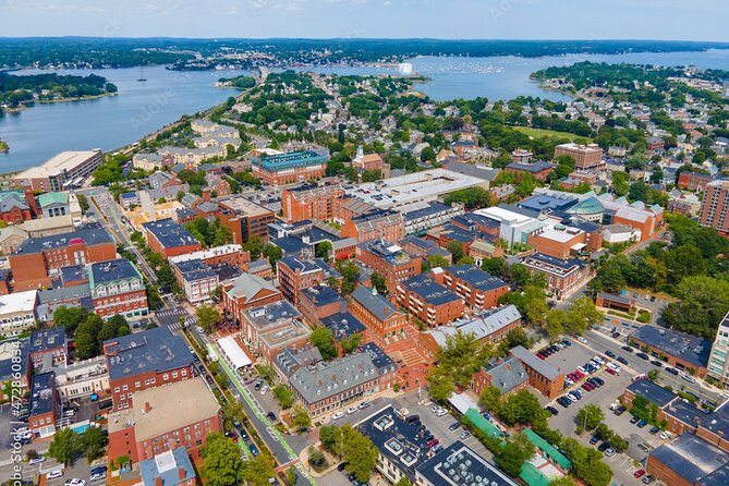 Hauntings, History and Legends Tour in Salem - Washington Street and New Liberty Street